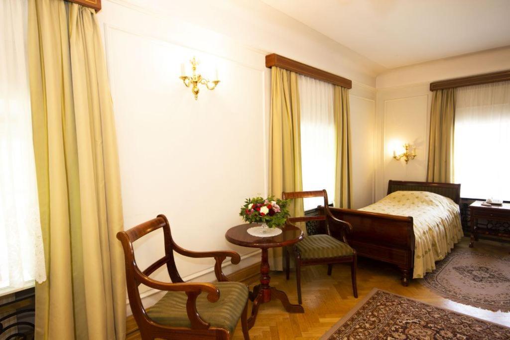 Hotel Butikowy Palac Jablonna Exterior foto